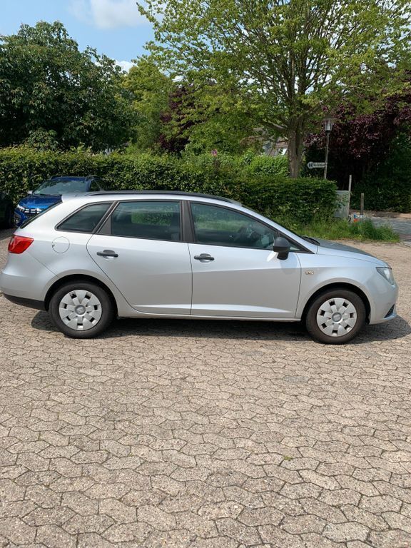 Silber Gebraucht 2013 Seat Ibiza Style Limousine | 3.500 € (Guter Preis) - Bild 1/4