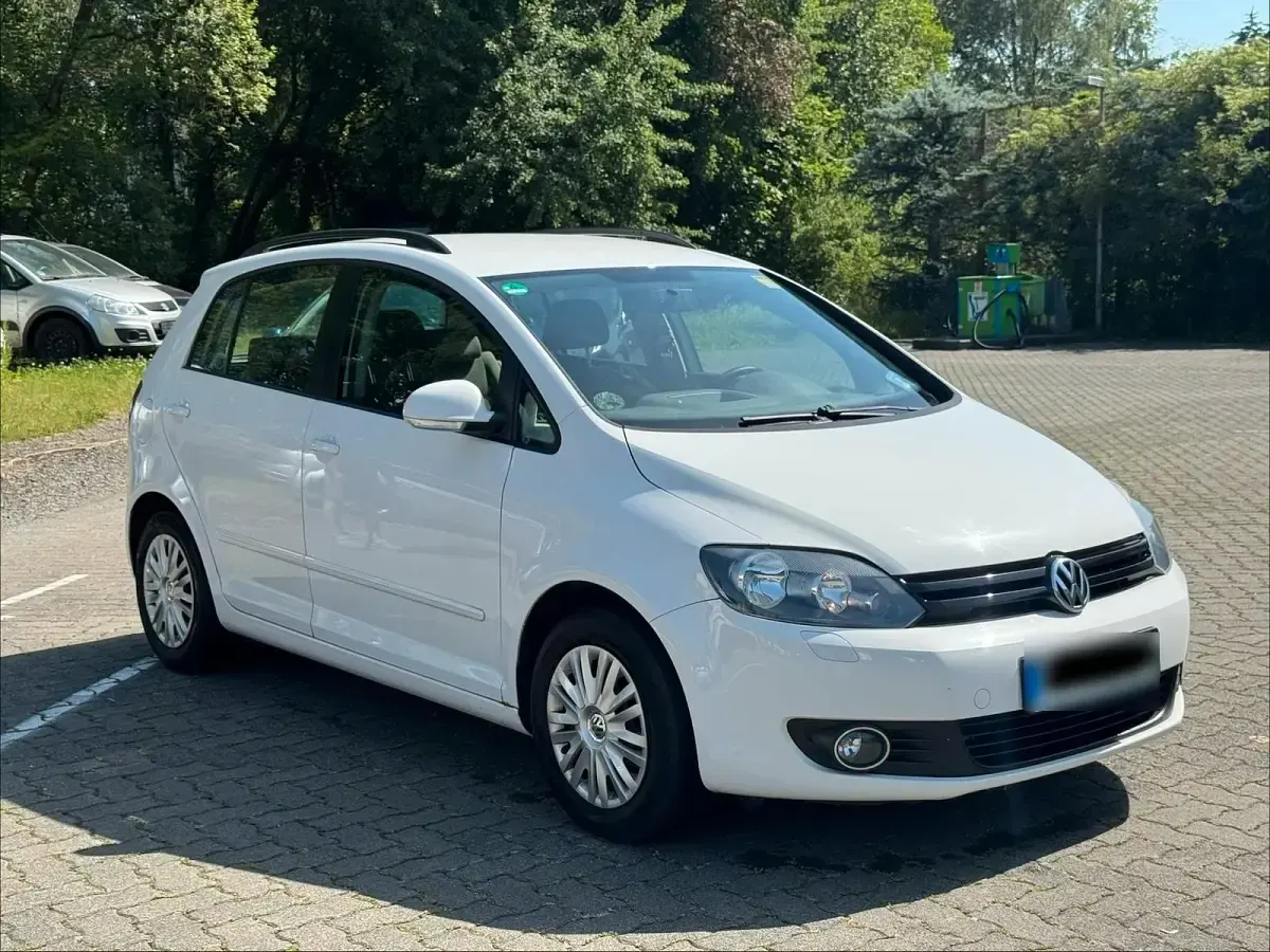 Gebraucht VW Golf VI 105 PS (77 kW) 2010 Weiß Kleinwagen