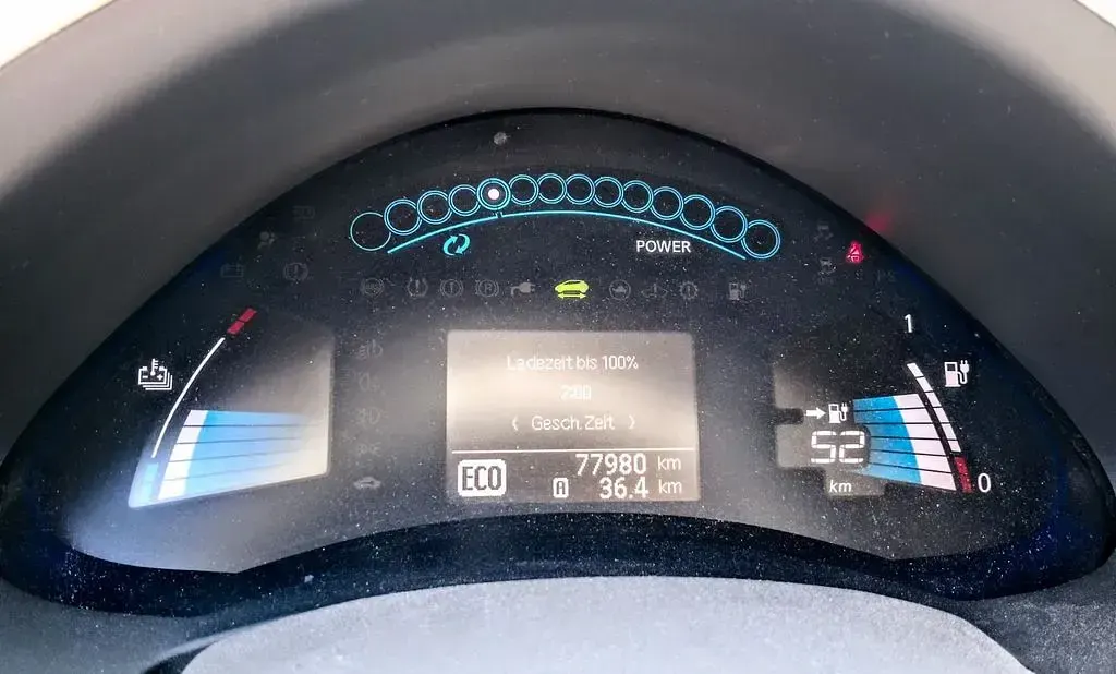 Gebraucht Nissan Leaf Tekna 80 kW (109 PS) 2013 Schwarz Kleinwagen