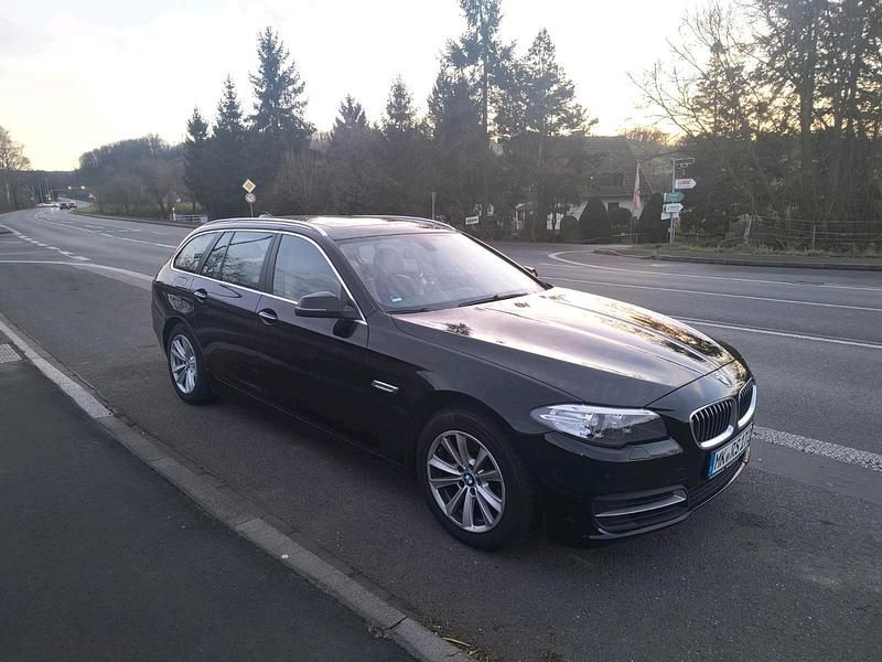 Gebraucht BMW 520 184 PS (135 kW) 2017 Schwarz Kombi