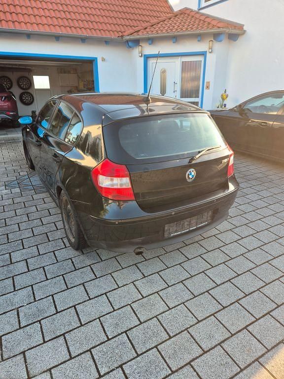 Gebraucht BMW 116 116 PS (85 kW) 2007 Schwarz Kleinwagen
