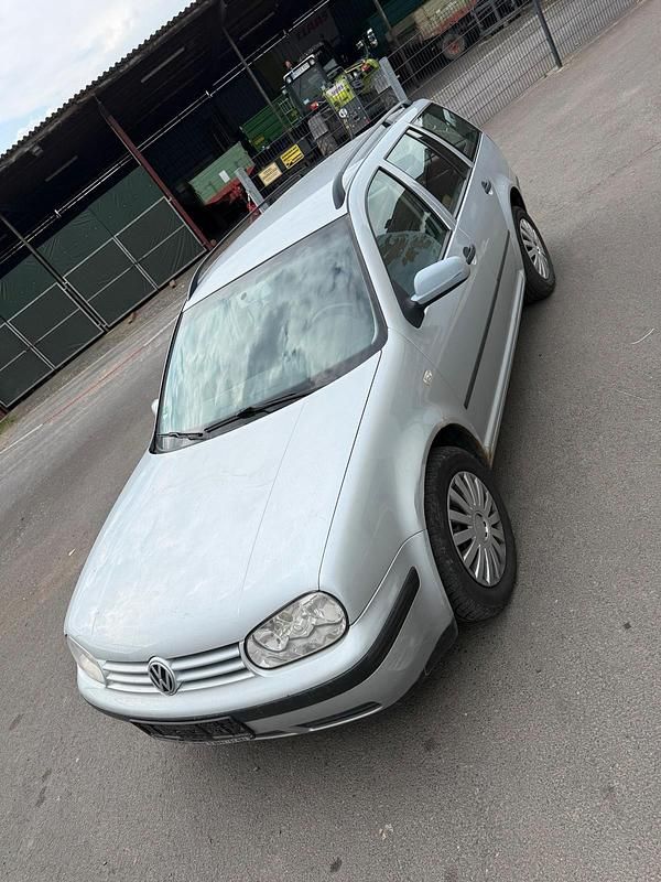 Gebraucht VW Golf IV 101 PS (74 kW) 2002 Silber Kombi
