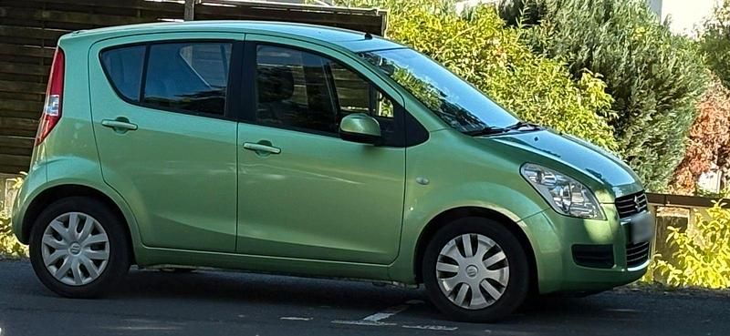 Gebraucht Suzuki Splash Basic 65 PS (47 kW) 2008 Grün Kleinwagen