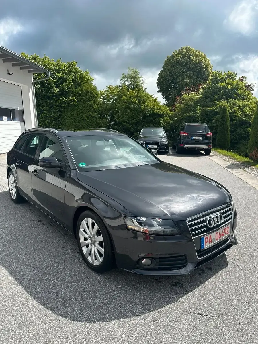 Gebraucht Audi A4 170 PS (125 kW) 2010 Grau Kombi