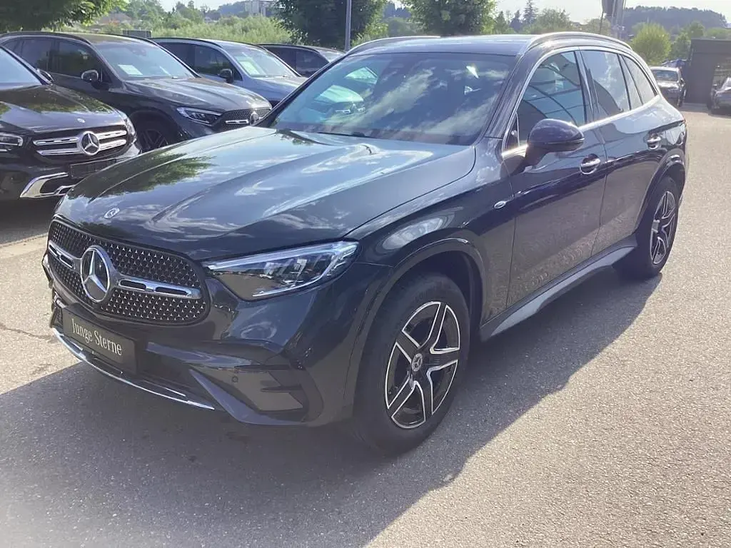 Gebraucht Mercedes GLC300 AMG 204 PS (150 kW) 2025 Metalliclack graphitgrau SUV