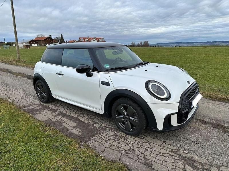 Gebraucht Mini John Cooper Works 136 PS (100 kW) 2023 Weiß Kleinwagen