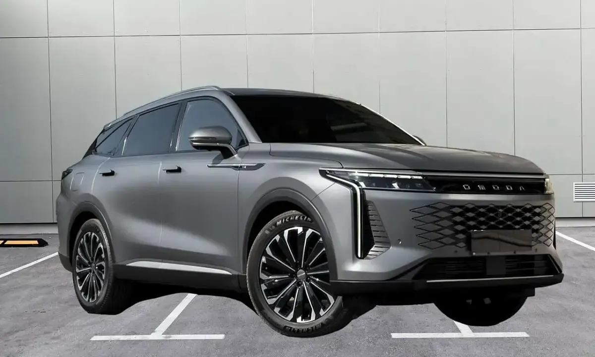Neu Omoda 9 537 PS (394 kW) 2026 Universe grau SUV