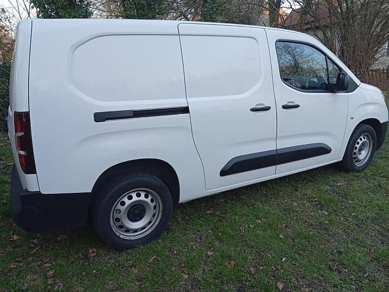 Gebraucht Opel Combo 102 PS (75 kW) 2021 Weiß Van / Kleinbus