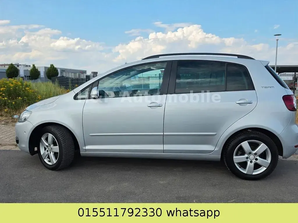 Gebraucht VW Golf VI Team 105 PS (77 kW) 2011 Silber Kleinwagen