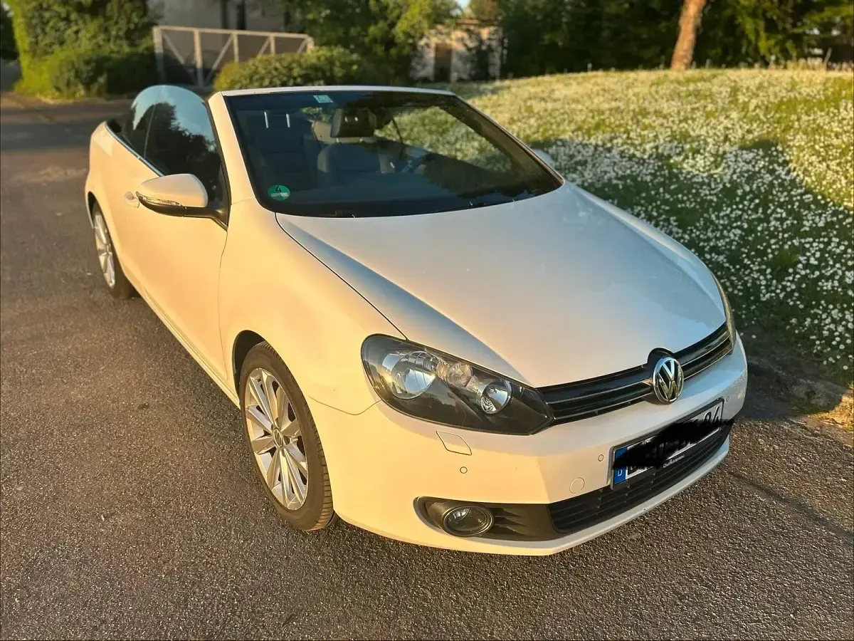 Gebraucht VW Golf 105 PS (77 kW) 2011 Weiß Cabrio