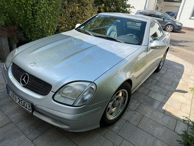 Silber Gebraucht 2003 Mercedes SLK200 Cabrio | 5.500 € (Fairer Preis) - Bild 1/4