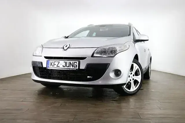 Gebraucht Renault Mégane III Dynamique 131 PS (96 kW) 2011 Grau Limousine