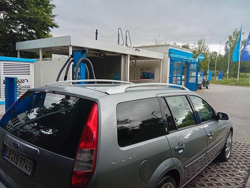 Gebraucht Ford Mondeo 145 PS (106 kW) 2005 Silber Limousine