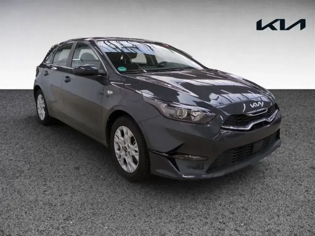 Gebraucht Kia Ceed Comfort 140 PS (102 kW) 2025 Pentametal metallic (metallic) Kleinwagen
