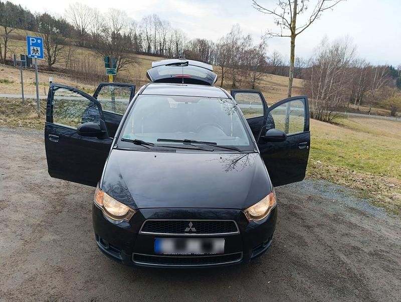 Gebraucht Mitsubishi Colt Edition 95 PS (69 kW) 2011 Schwarz Kleinwagen