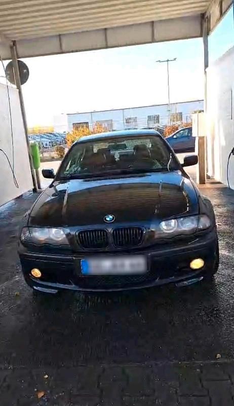 Gebraucht BMW 320 M Sport 170 PS (125 kW) 2001 Schwarz Limousine