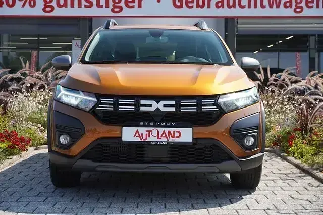 Gebraucht Dacia Sandero Extreme 110 PS (80 kW) 2023 Orange SUV