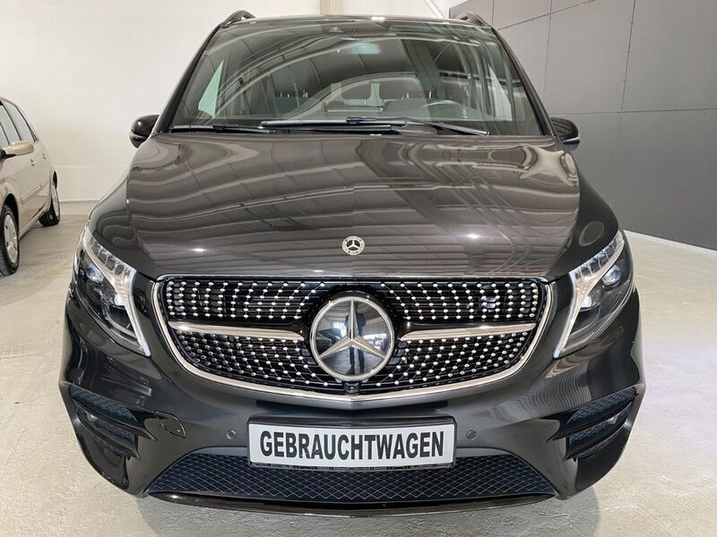 Gebraucht Mercedes V300 AMG 237 PS (174 kW) 2023 Grau Van / Kleinbus