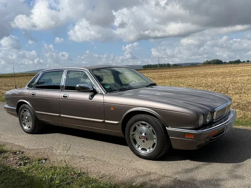 Gebraucht Jaguar X300 241 PS (177 kW) 1997 Grau Limousine