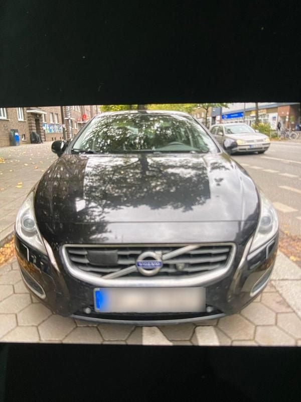 Schwarz Gebraucht 2010 Volvo S60 Summum Limousine | 6.650 € - Bild 1/4