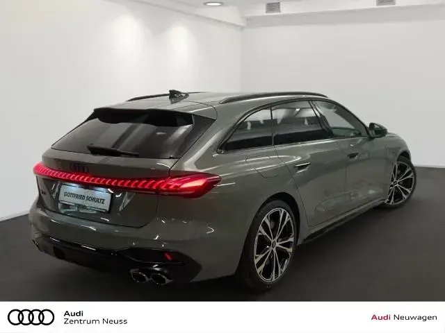 Neu Audi S5 Sport 367 PS (269 kW) 2026 Grau Kombi