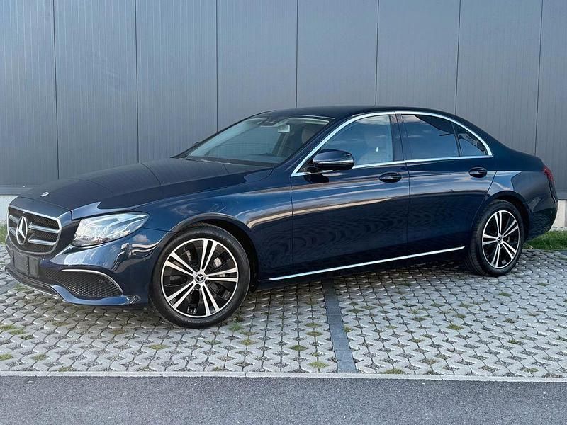 Gebraucht Mercedes E350 286 PS (210 kW) 2019 Blau Limousine