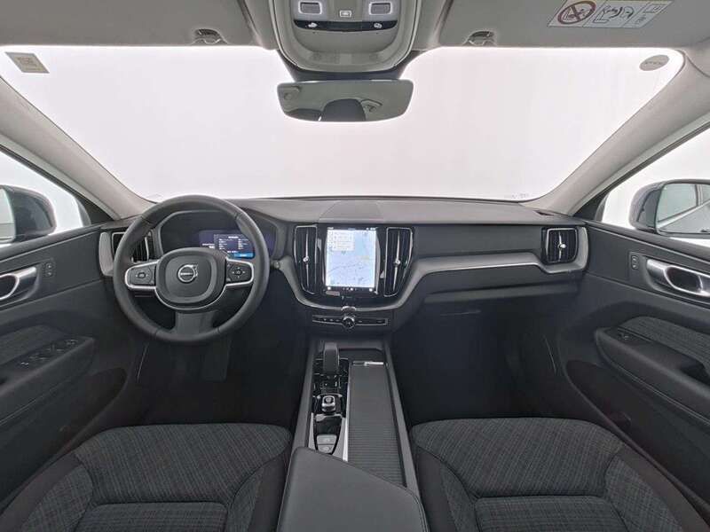 Gebraucht Volvo XC60 Core 197 PS (144 kW) 2023 Blau denim blue / metallic SUV