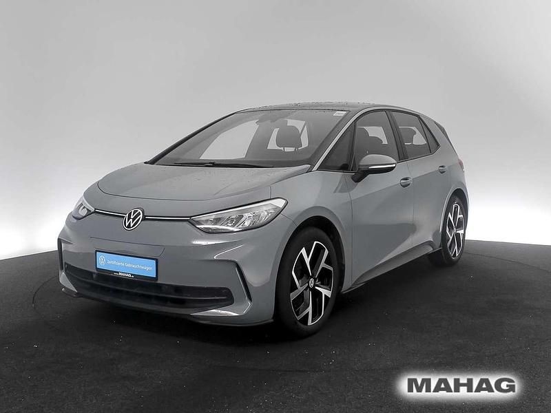 Gebraucht VW ID.3 Pro 150 kW (204 PS) 2023 Mondsteingrau/schwarz Kleinwagen