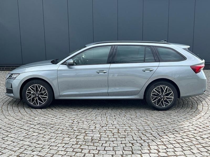 Neu Skoda Octavia Selection 150 PS (110 kW) 2026 Schwarzmagic perleffekt Kombi