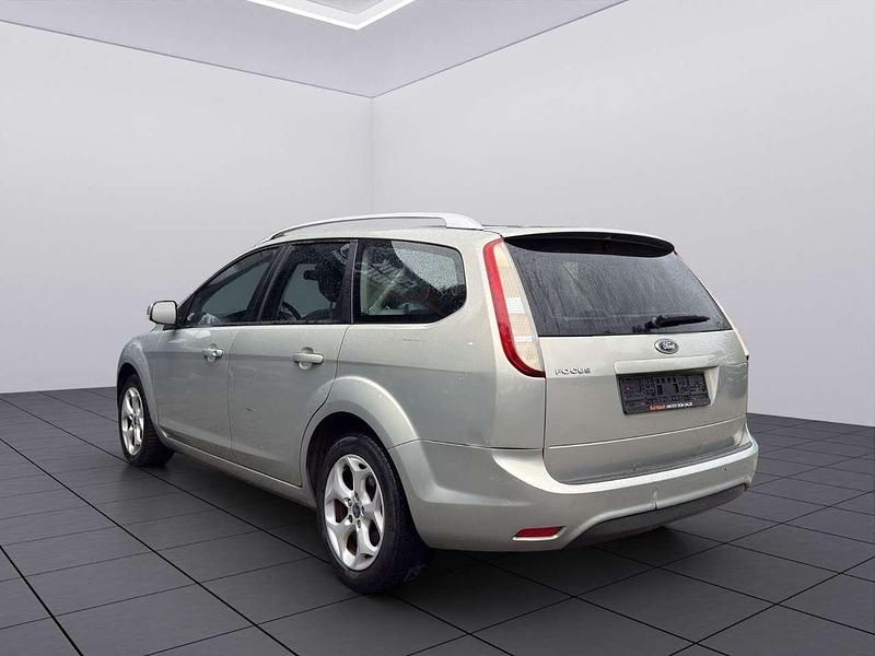 Gebraucht Ford Focus Style 116 PS (85 kW) 2010 Silber Kombi