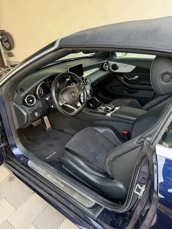 Gebraucht Mercedes C180 156 PS (114 kW) 2018 Blau Cabrio