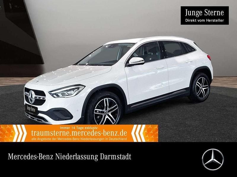 Weiß Gebraucht 2021 Mercedes GLA180 Advanced SUV | 27.790 € (Guter Preis) - Bild 1/3