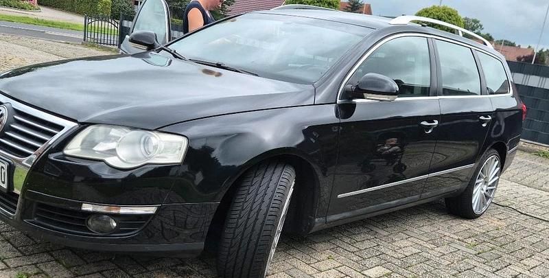 Schwarz Gebraucht 2006 VW Passat Kombi | 3.400 € (Etwas zu teuer) - Bild 1/4