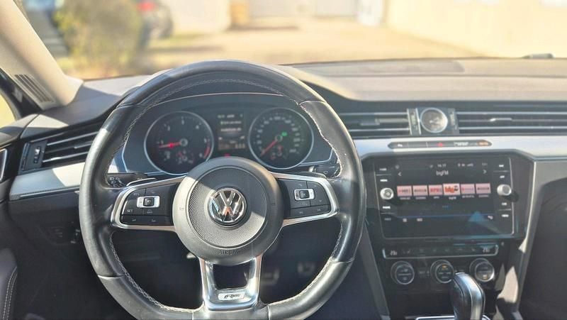 Gebraucht VW Passat R-line 190 PS (139 kW) 2018 Grau Kombi