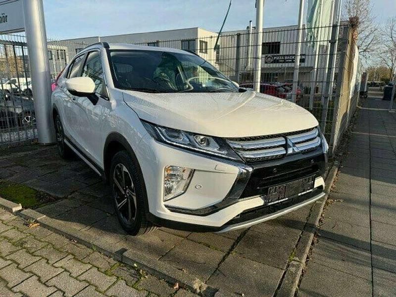 Gebraucht Mitsubishi Eclipse Cross Edition 163 PS (119 kW) 2018 Weiß SUV