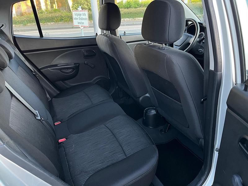 Usata Kia Picanto 65 CV (47 kW) 2009 Argento Utilitaria