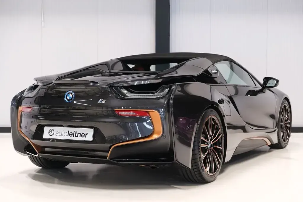 Gebraucht BMW i8 Performance 374 PS (275 kW) 2020 Grau Cabrio