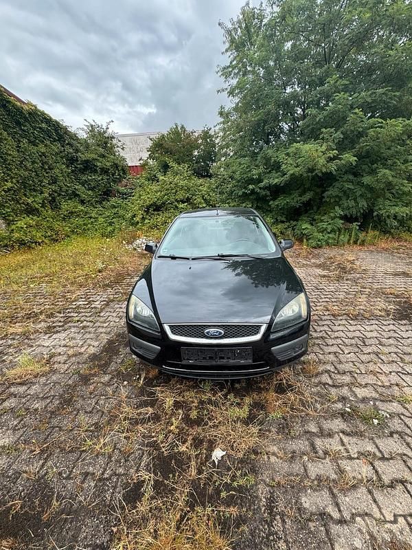 Schwarz Gebraucht 2005 Ford Focus Coupé | 2.300 € (Fairer Preis) - Bild 1/4