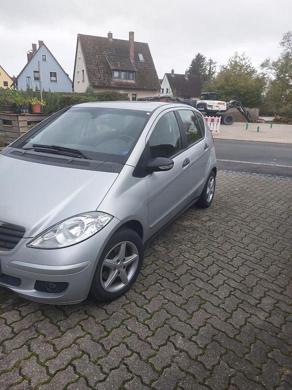 Silber Gebraucht 2006 Mercedes A150 Avantgarde Kleinwagen | 1.750 € (Guter Preis) - Bild 1/4