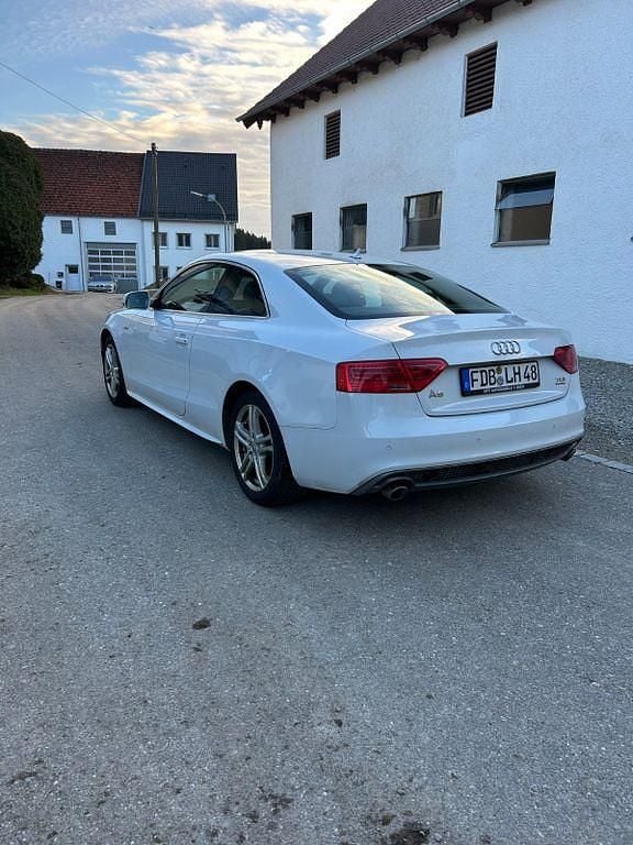 Gebraucht Audi A5 S-Line 245 PS (180 kW) 2011 Weiß Coupé