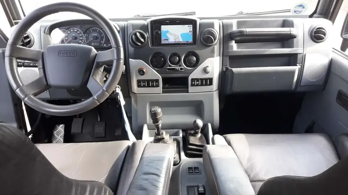 Second-hand Iveco Massif 177 CP (130 kW) 2009 Gri SUV