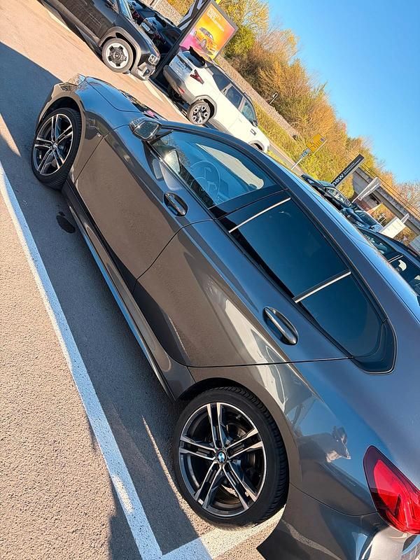 Używany BMW 118 Performance 140 KM (102 kW) 2019 Szary Hatchback