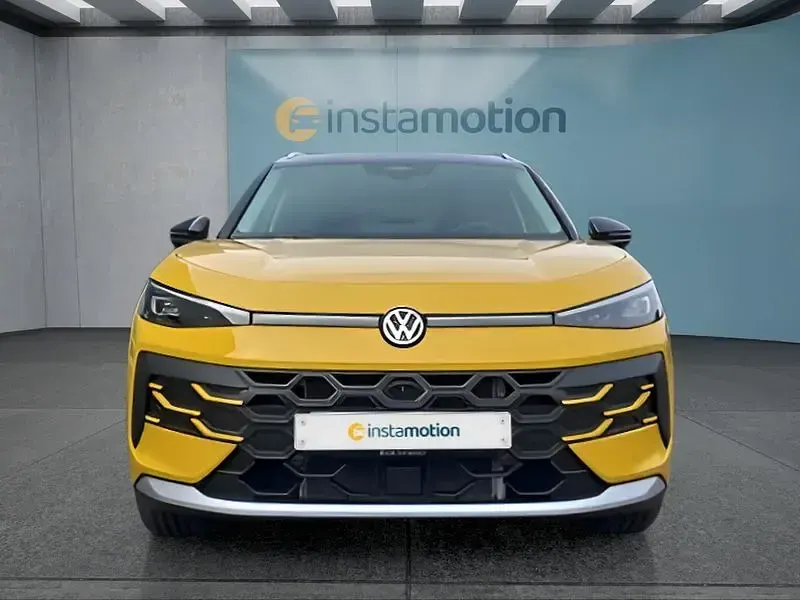 Nowe VW T-Roc Cabriolet 116 KM (85 kW) 2026 Żółty SUV