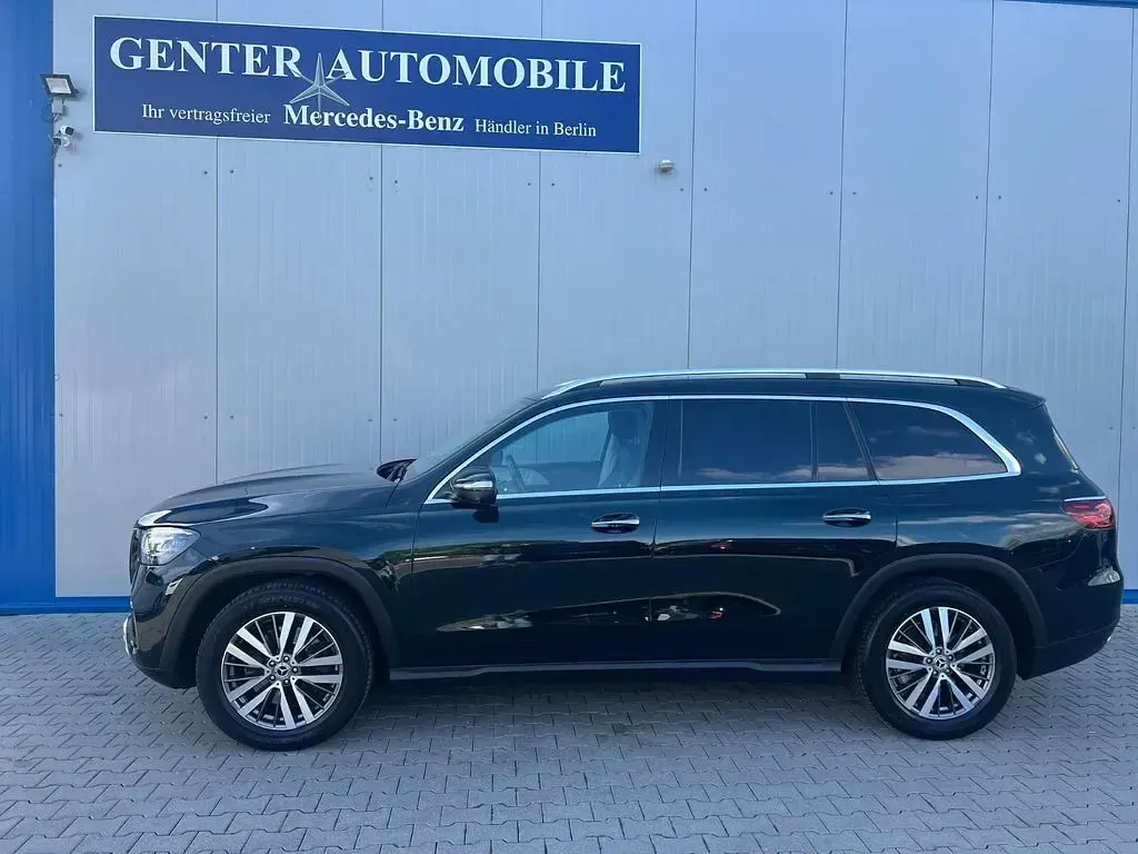 Gebraucht Mercedes GLS350 313 PS (230 kW) 2024 Grün SUV