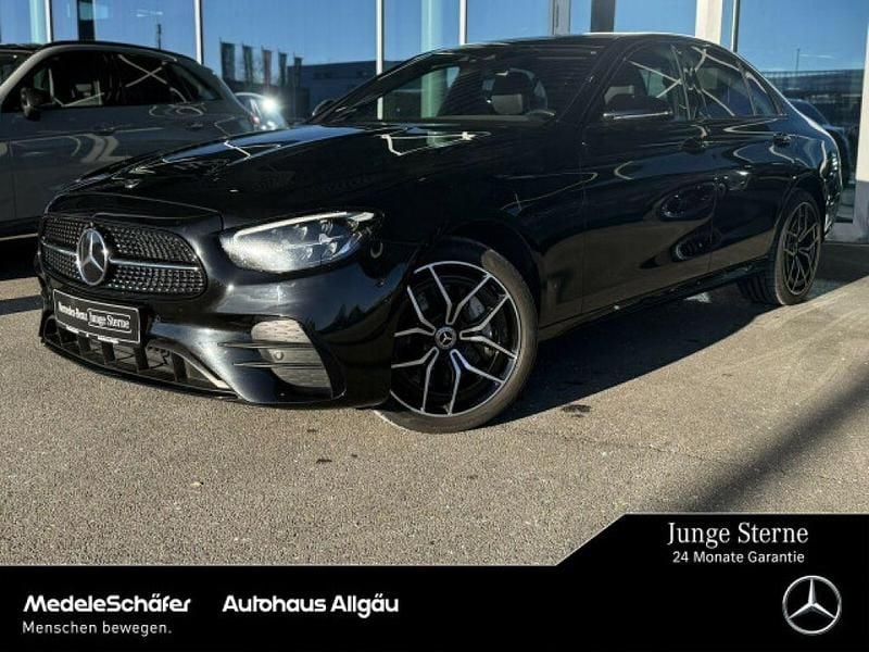 Lack obsidianschwarz (metallic) Gebraucht 2021 Mercedes E300 AMG Limousine | 40.979 € (Teuer) - Bild 1/4