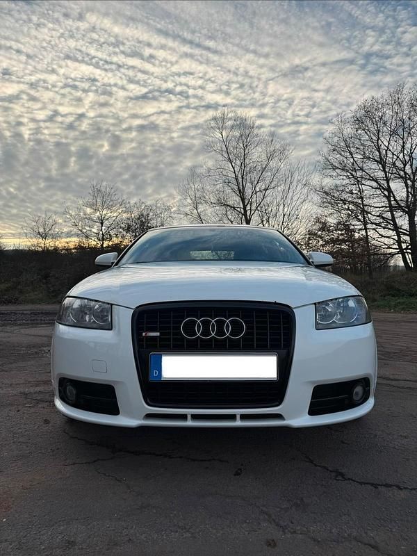 Weiß Gebraucht 2007 Audi A3 S-Line Limousine | 5.850 € (Etwas zu teuer) - Bild 1/4