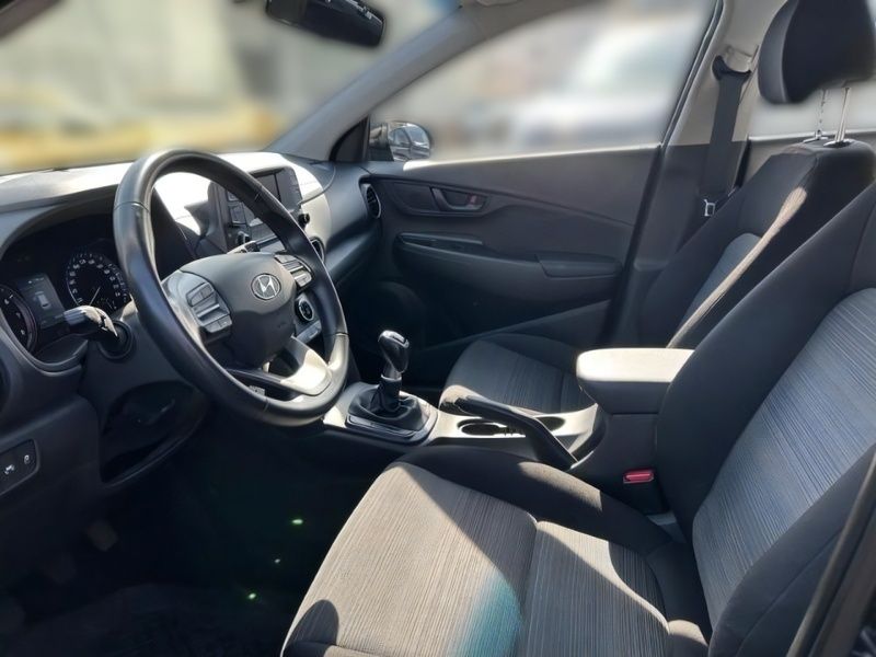 Gebraucht Hyundai Kona Select 120 PS (88 kW) 2018 Schwarz SUV