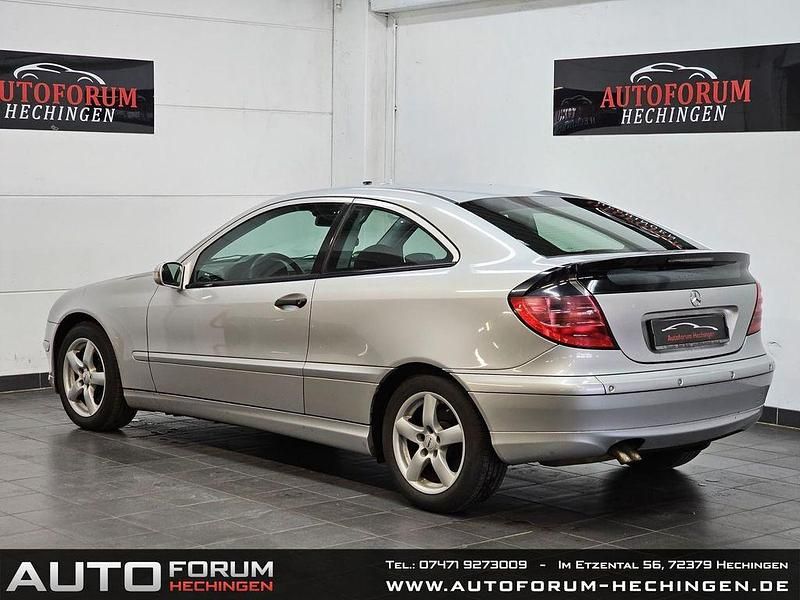 Gebraucht Mercedes C220 143 PS (105 kW) 2002 Silber Coupé