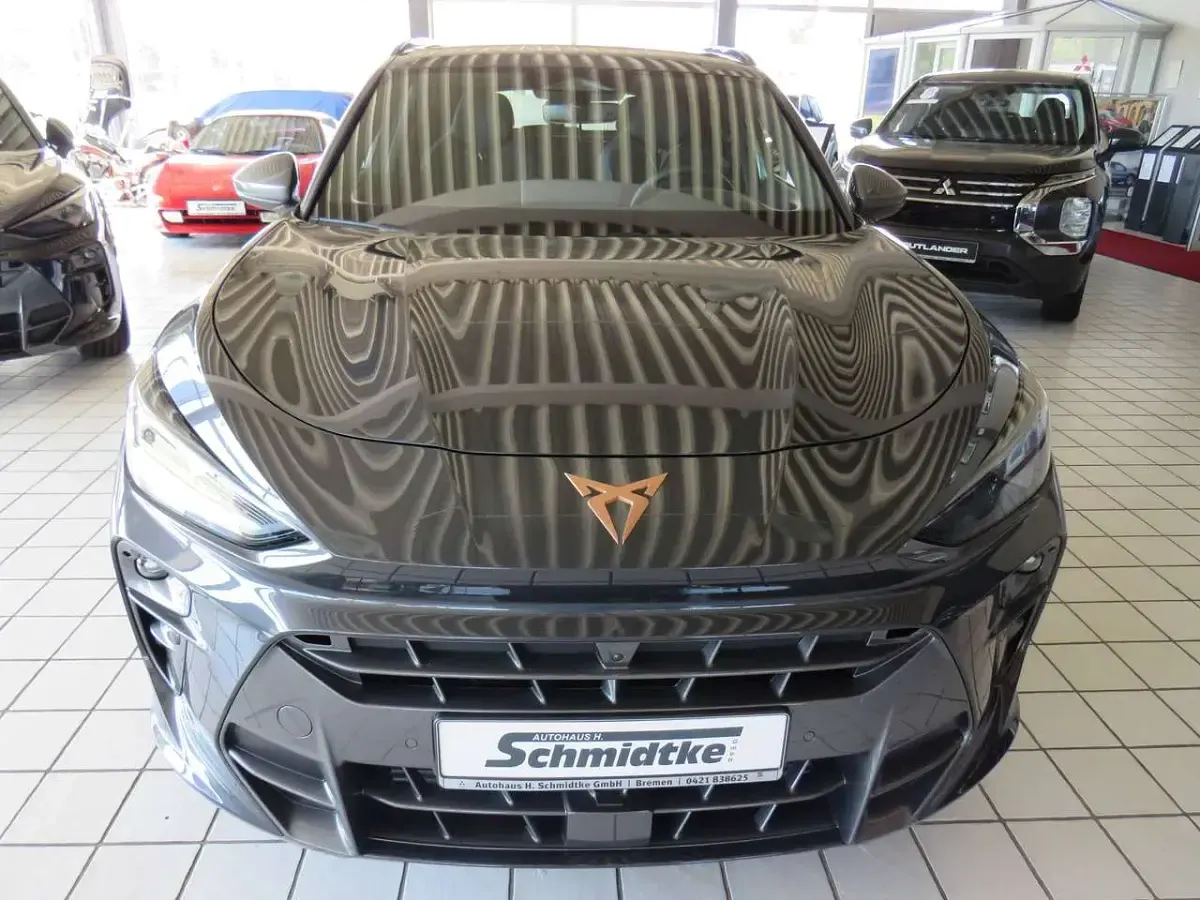 Neu Cupra Terramar 150 PS (110 kW) 2026 Timanfayagrau SUV