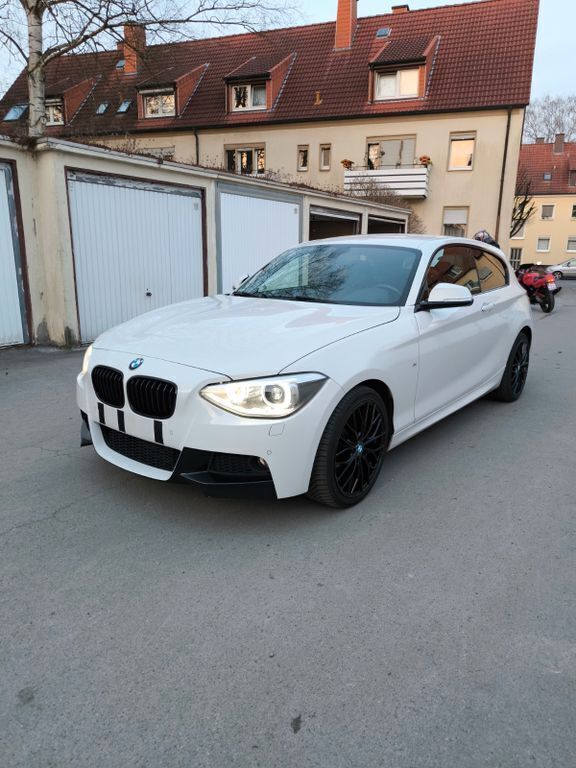 Weiß Gebraucht 2014 BMW 120 M Sport Kleinwagen | 9.999 € (Fairer Preis) - Bild 1/4